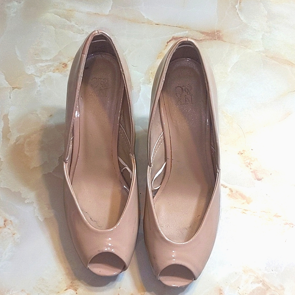 New York and Co. Nude Wedges